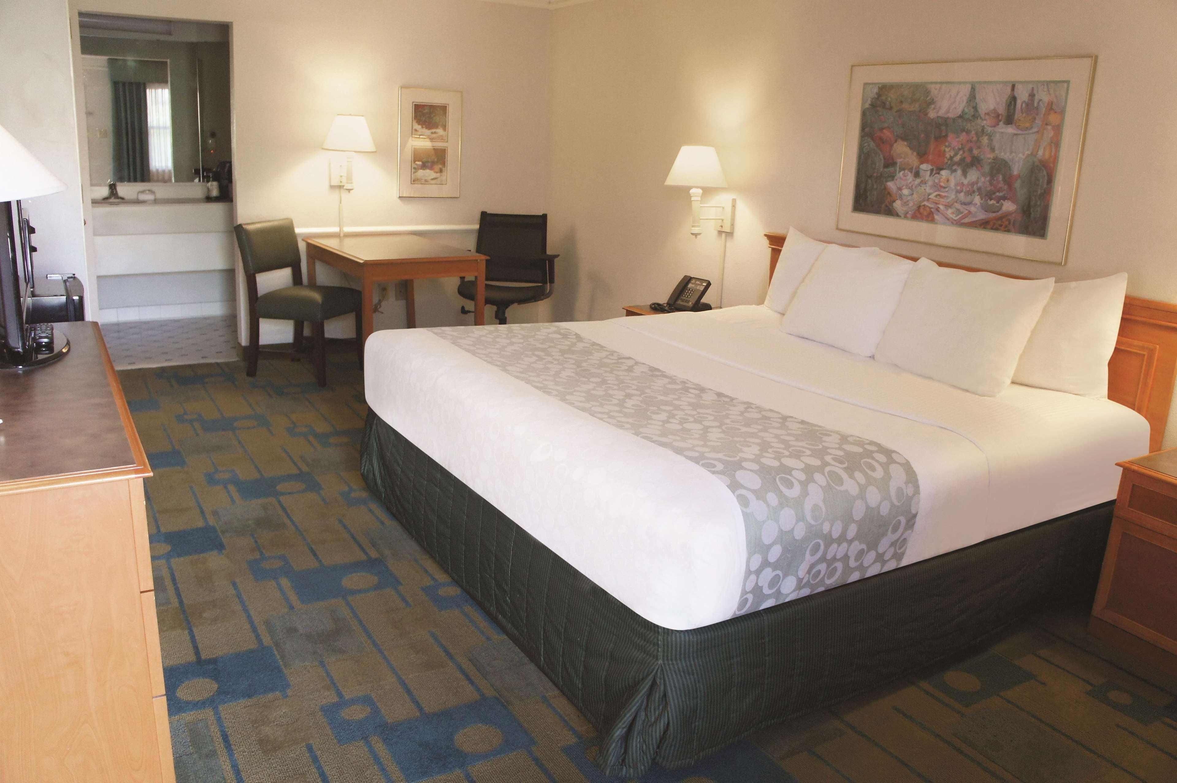 La Quinta Inn By Wyndham El Paso Cielo Vista Экстерьер фото