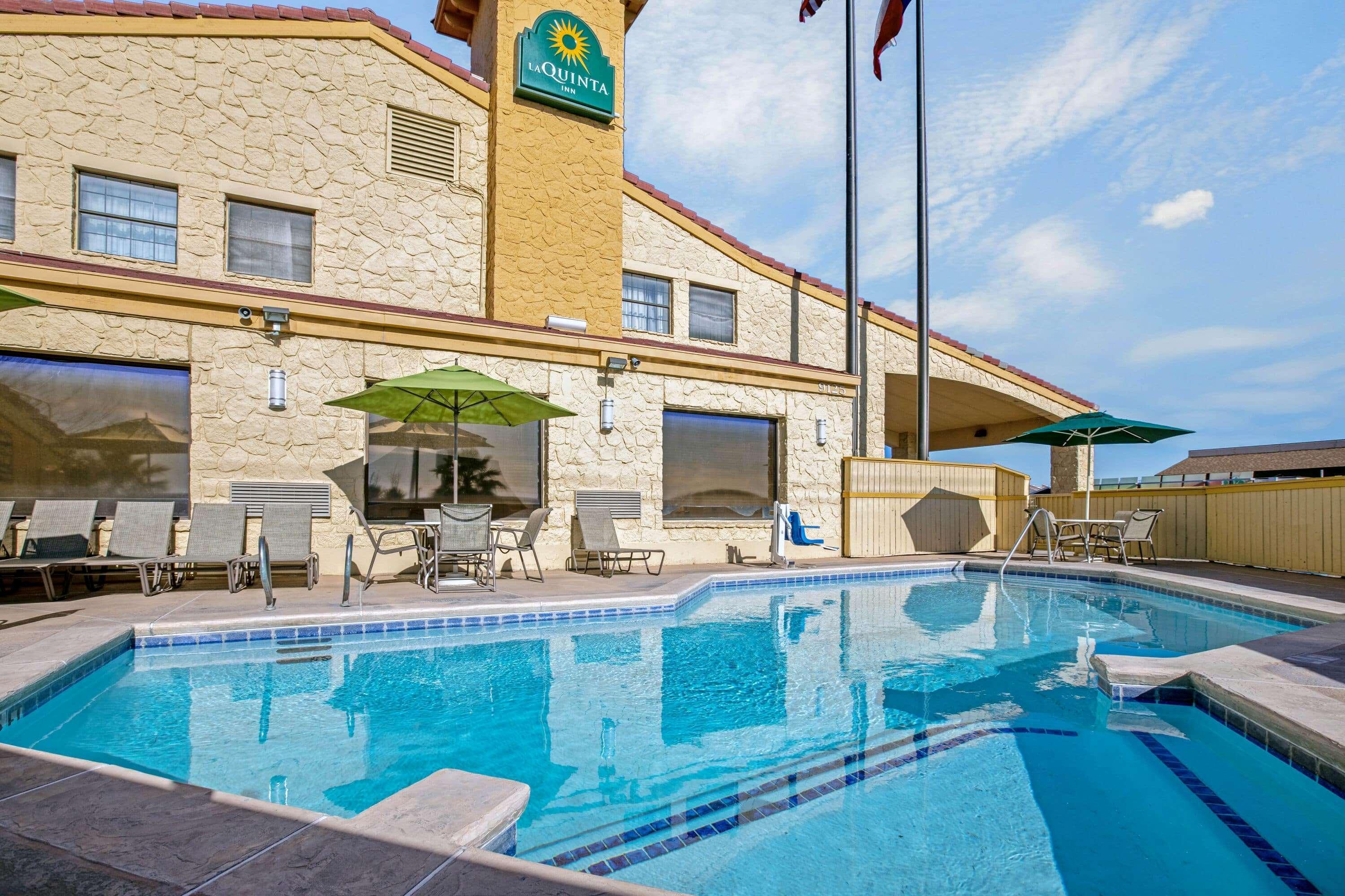 La Quinta Inn By Wyndham El Paso Cielo Vista Экстерьер фото