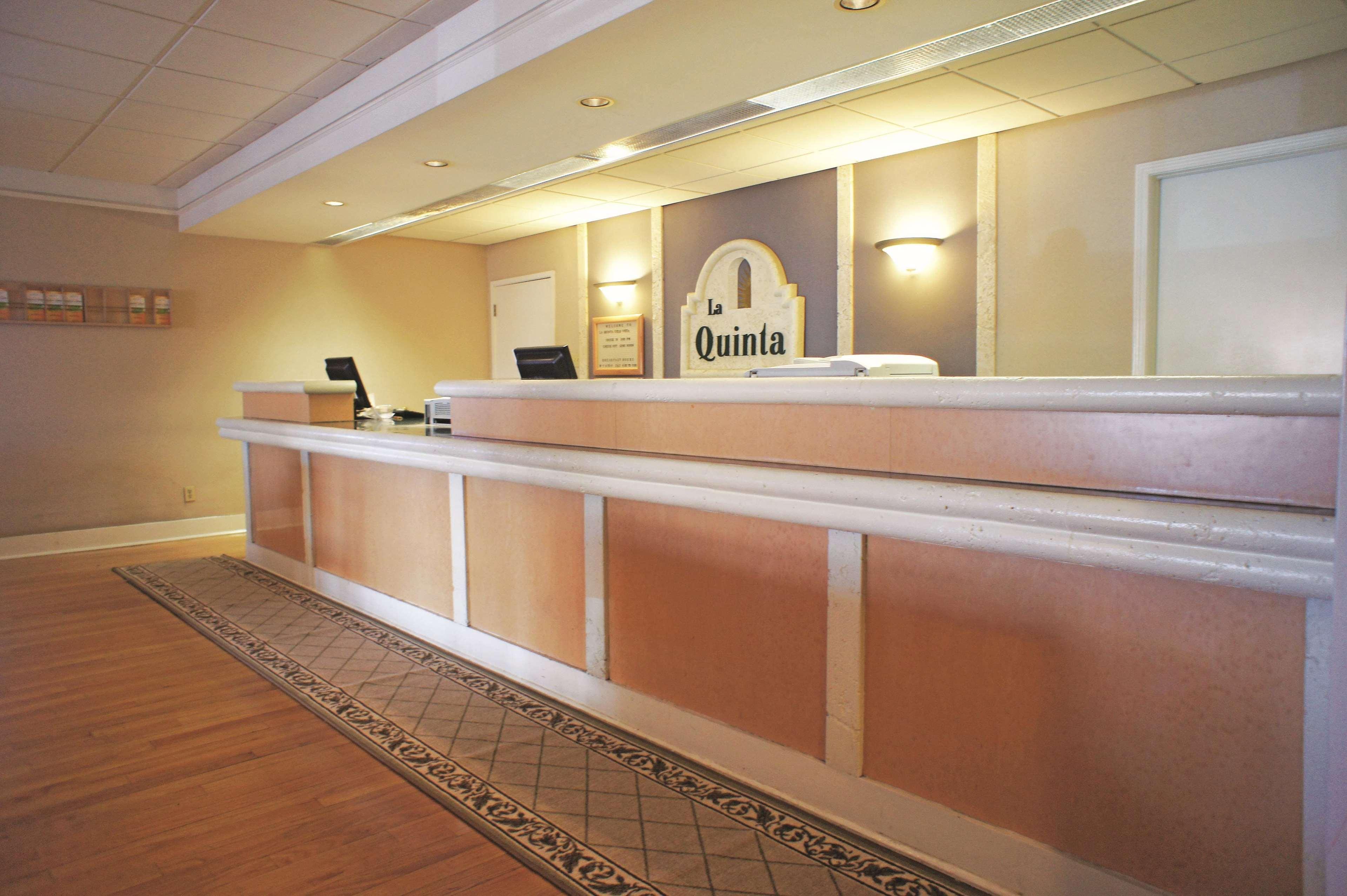 La Quinta Inn By Wyndham El Paso Cielo Vista Экстерьер фото